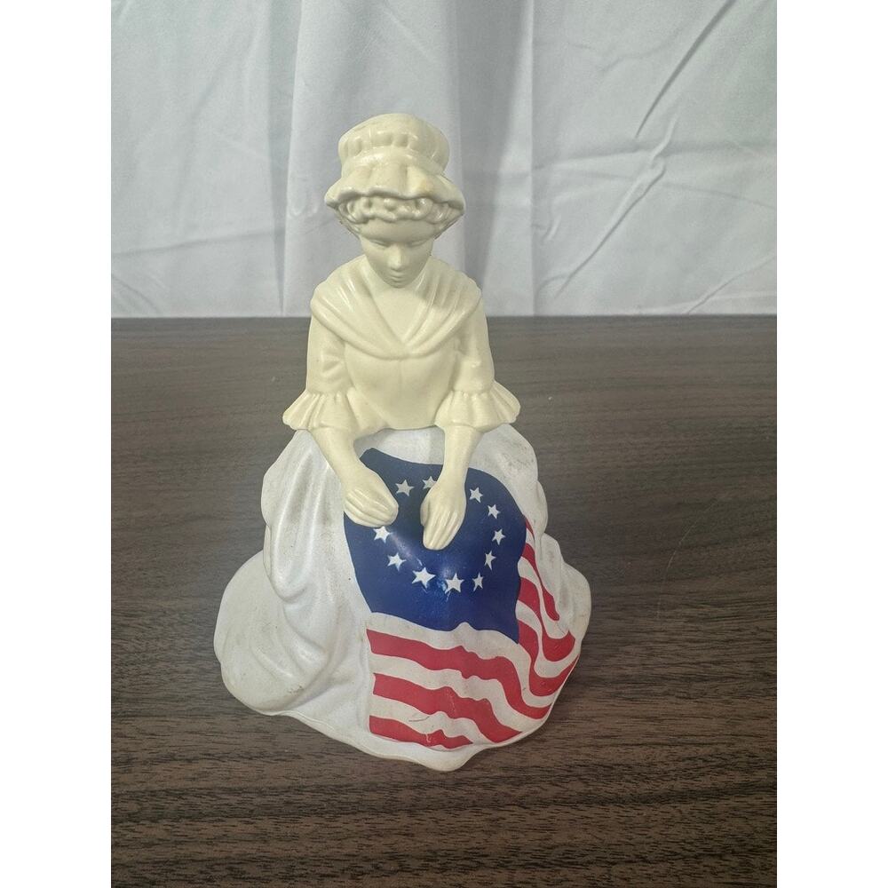Vintage Avon Betsy Ross Figurine Topaze Cologne Bottle Collectible 1970s empty‎